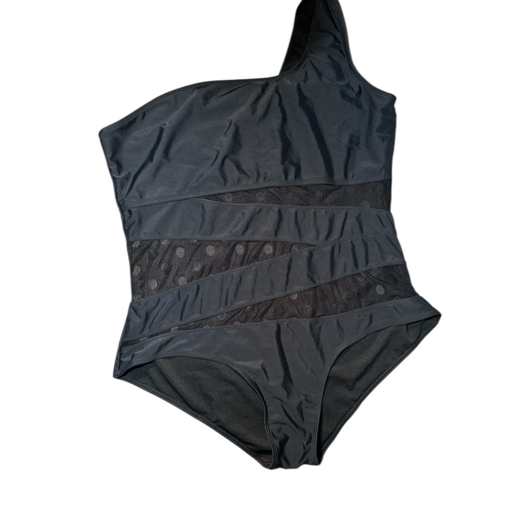 Sophisticated Black One-Shoulder Swimsuit